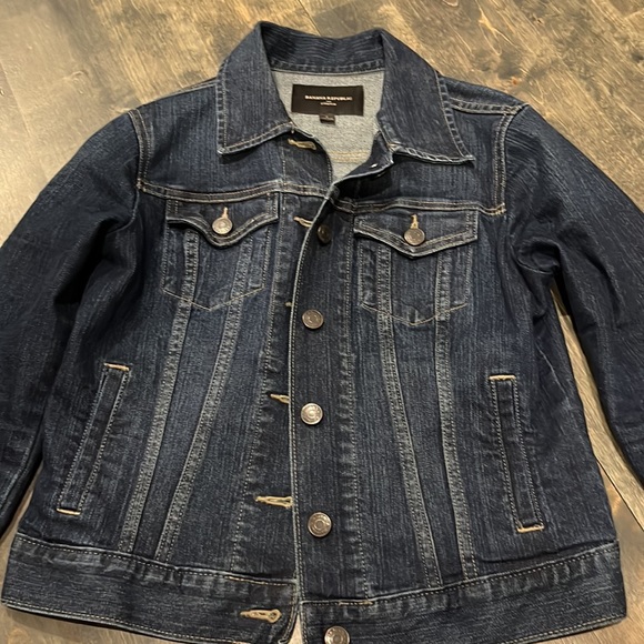 Banana republic size small denim jacket - Picture 3 of 4